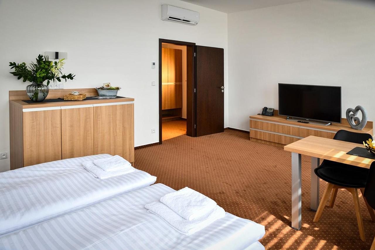 Hotel Fabrika Uherské Hradiště Eksteriør bilde