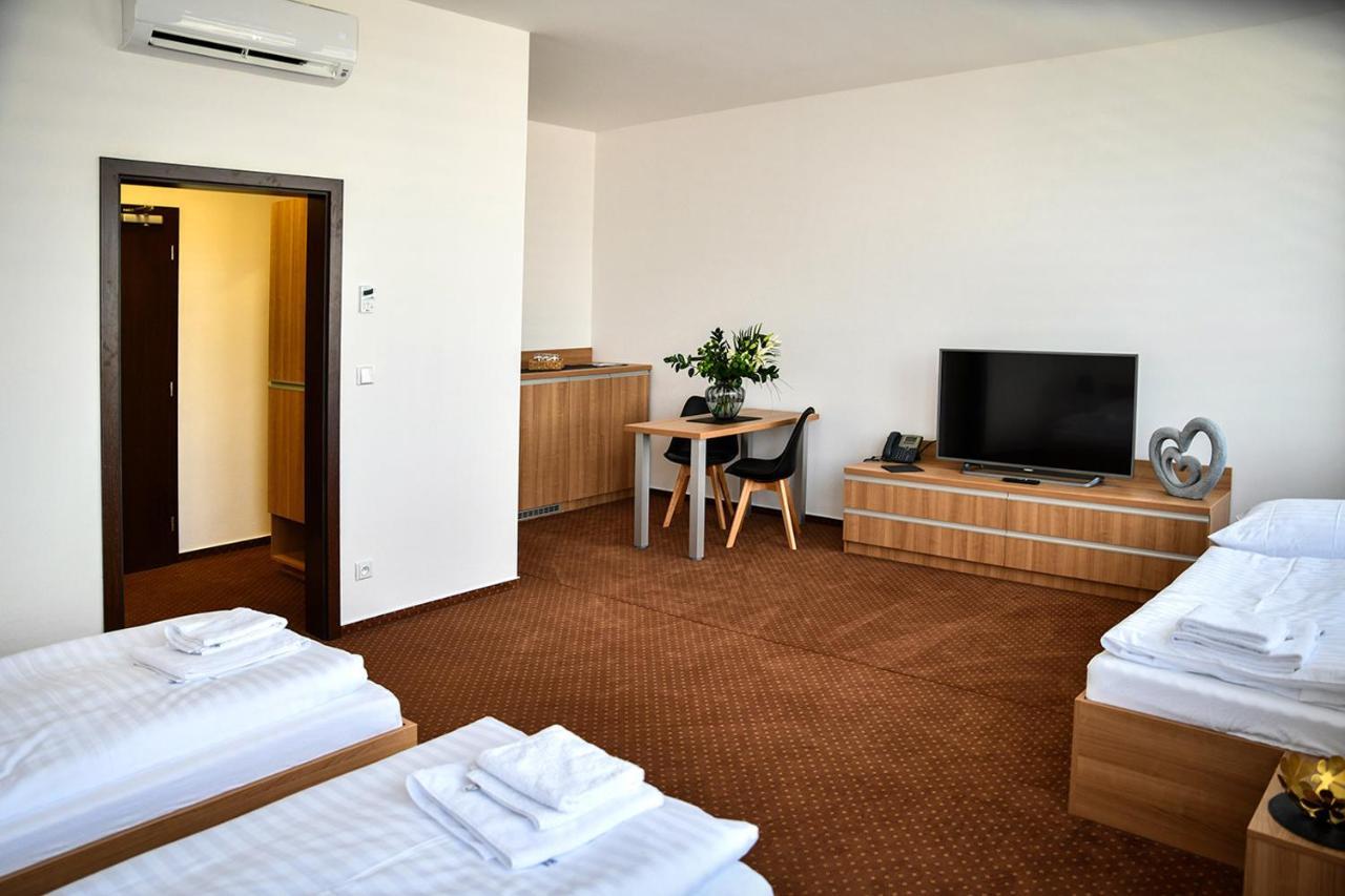 Hotel Fabrika Uherské Hradiště Eksteriør bilde